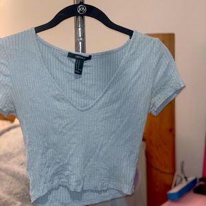crop top tee